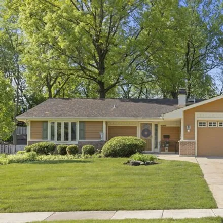 Buy this 3 bed house on Glen Valley Drive in Glen Ellyn, IL 60137