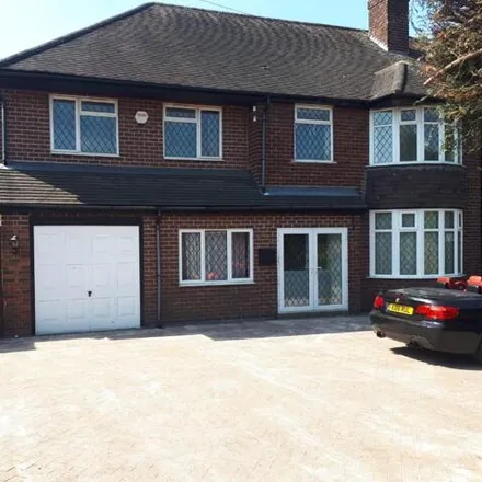 Rent this 6 bed duplex on 8 Kenpas Highway in Coventry, CV3 6BN