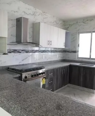 Buy this 4 bed house on Calle Lago Yalahan in 76100 Juriquilla, QUE