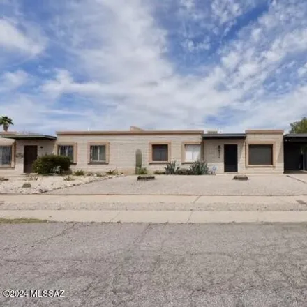 Buy this 3 bed townhouse on Saddleback Avenue in Tucson, AZ 85730