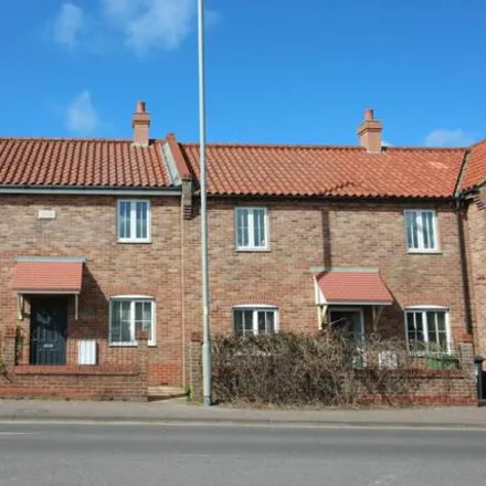 Rent this 3 bed townhouse on Grove Veterinary Hospital in Holt Road, Fakenham