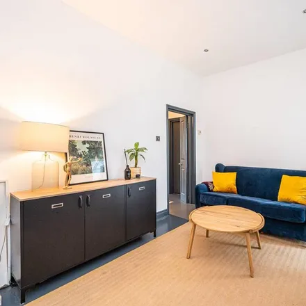 Rent this 1 bed apartment on 91 Southgate Road in De Beauvoir Town, London