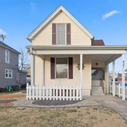 Buy this 2 bed house on 421 Brown Avenue in Collinsville, IL 62234