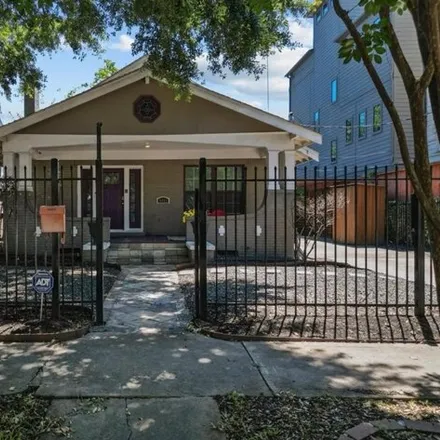 Buy this 4 bed house on 4475 Greeley Street in Houston, TX 77006