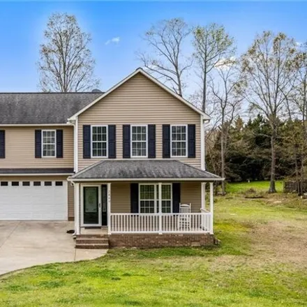 Buy this 4 bed house on 2840 Horseshoe Bend Road in Asheboro, NC 27317