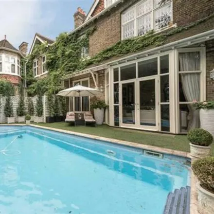 Rent this 6 bed house on 71 Frognal in London, NW3 6XD