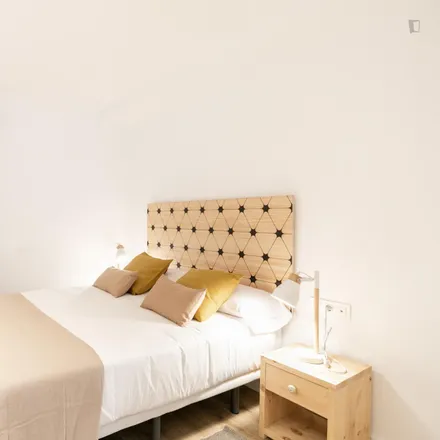 Rent this 2 bed apartment on Carrer de les Camèlies in 08001 Barcelona, Spain