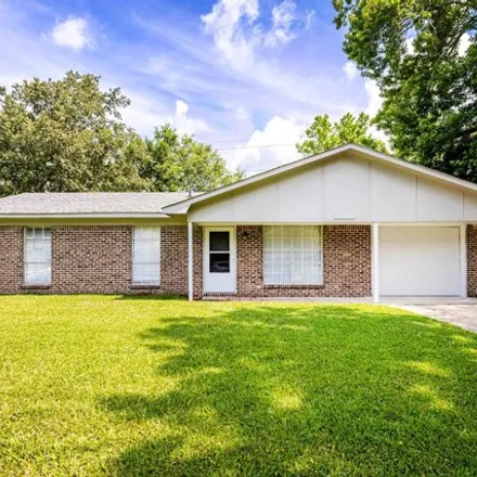 Rent this 3 bed house on 4215 Yosemite Drive in Ocean Springs, MS 39564