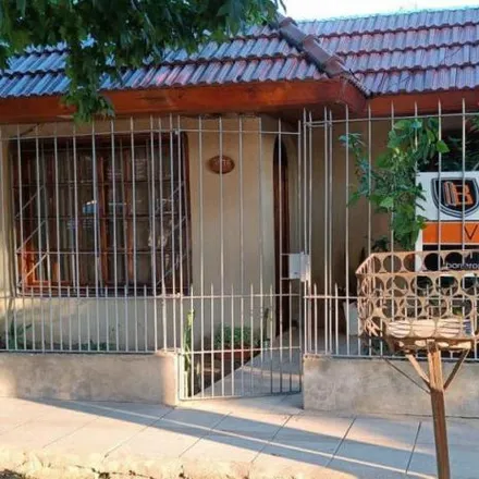 Buy this 3 bed house on Sarratea in Quilmes Oeste, B1879 ETH Quilmes