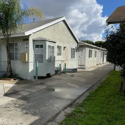 Buy this 6 bed house on 8978 San Juan Avenue in South Gate, CA 90280