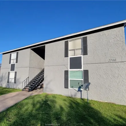 Rent this 2 bed duplex on 2700 Evergreen Circle in Bryan, TX 77801