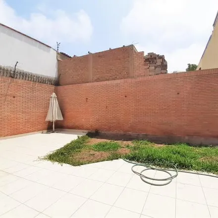 Buy this 4 bed house on Jirón El Galeón 285 in Santiago de Surco, Lima Metropolitan Area 15038