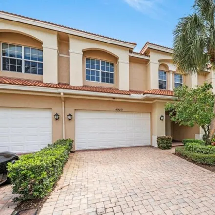 Buy this 3 bed townhouse on Blue Moon Diner in Vine Cliff Way East, Palm Beach Gardens