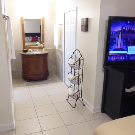 Rent this 5 bed house on Altamonte Springs