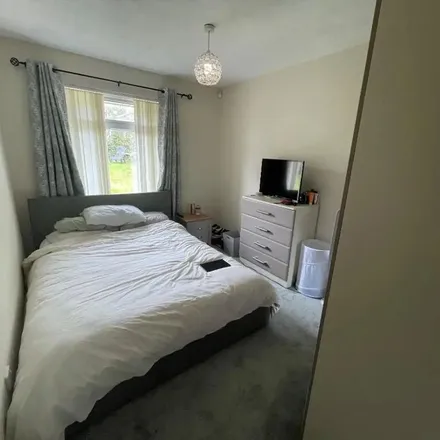 Image 9 - Prospect Downs South, Carrickfergus, BT38 8HW, United Kingdom - Apartment for rent