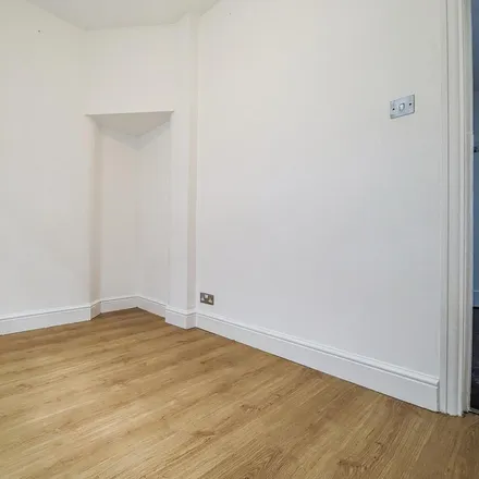 Image 7 - 75 Sevington Road, The Hyde, London, NW4 3HD, United Kingdom - Apartment for rent