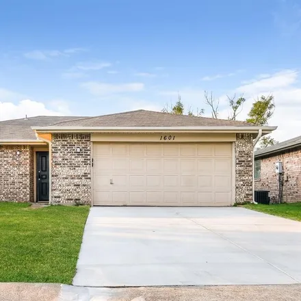 Rent this 3 bed house on 1601 Chapman Drive in Mesquite, TX 75149