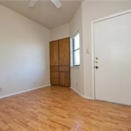Image 6 - 3316 Guadalupe Street, Austin, TX 78705, USA - Condo for rent