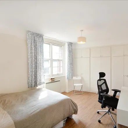 Rent this 3 bed apartment on Queen Alexandra Mansions in Hastings Street, London