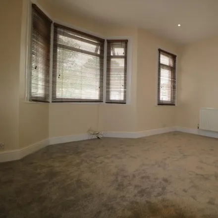 Image 2 - Westminster Road, Lower Edmonton, London, N9 8RB, United Kingdom - Apartment for rent