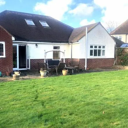 Buy this 3 bed house on Meadow Road in Albrighton, WV7 3DZ