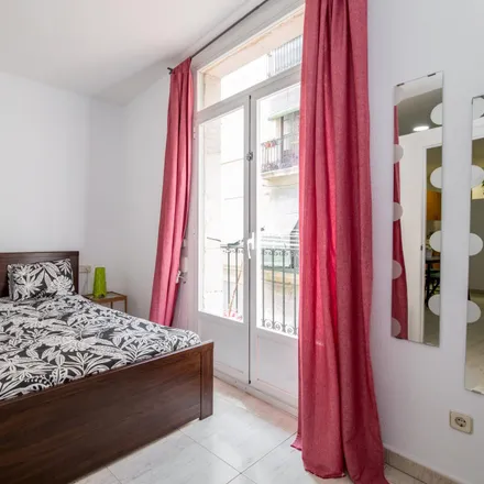 Rent this 2 bed room on Carrer de la Lluna in 28, 08001 Barcelona