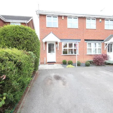 Rent this 2 bed duplex on Meadow Nook in Thulston, DE24 5AG