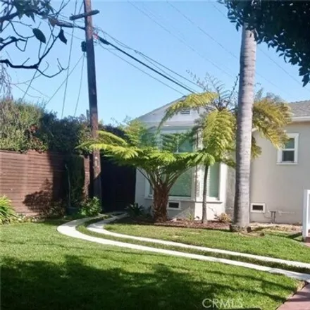 Rent this 3 bed house on 10944 Coventry Place in Los Angeles, CA 90064
