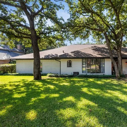 Buy this 3 bed house on 2114 Riverforest Drive in Arlington, TX 76017