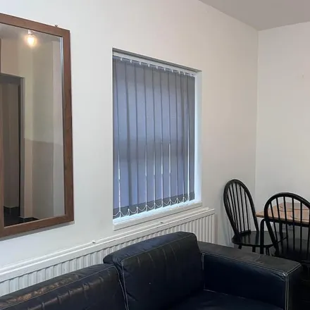 Image 2 - Manchester, M16 0DZ, United Kingdom - Apartment for rent