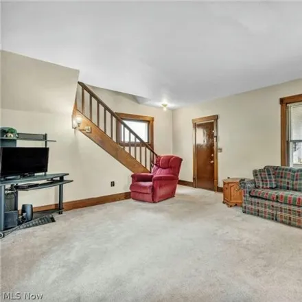 Image 6 - 186 Grant Avenue, Cuyahoga Falls, OH 44221, USA - House for sale