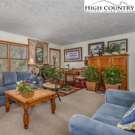 Image 7 - 328 Morningside Drive, Blowing Rock, NC 28605, USA - House for sale