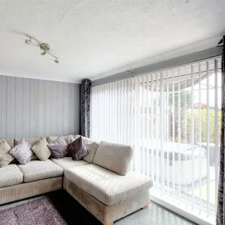 Image 2 - 1 Danes Close, Arnold, NG5 8NU, United Kingdom - Duplex for sale