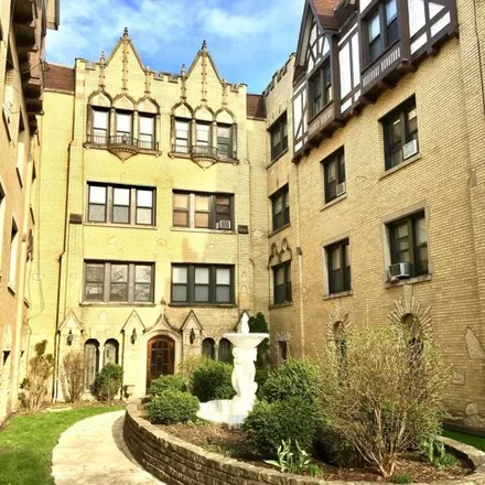 Rent this 2 bed condo on 5649-5659 North Spaulding Avenue in Chicago, IL 60659