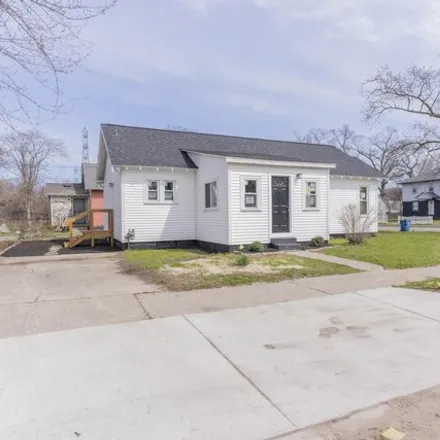 Buy this 3 bed house on 191 East Delano Avenue in Muskegon Heights, MI 49444
