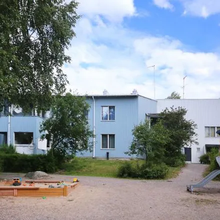 Rent this 3 bed apartment on Karsikivenpolku in 00430 Helsinki, Finland