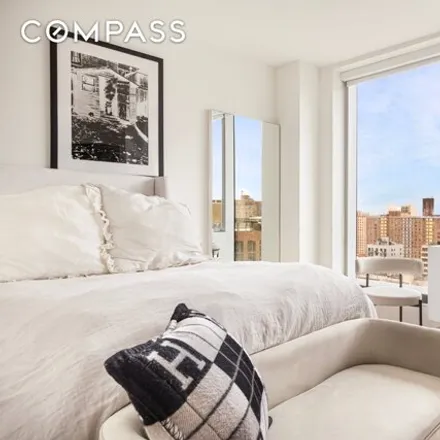 Rent this studio house on The Artisan in 180 Broome Street, New York