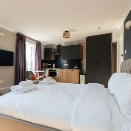 Rent this 1 bed apartment on 4 Fernlea Road in London, SW12 9RN