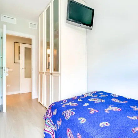 Rent this 4 bed room on Carrer d'Aragó in 507, 08013 Barcelona