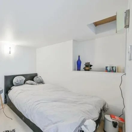 Image 5 - Old Gloucester Street, Camden, London, Wc1n - Apartment for sale