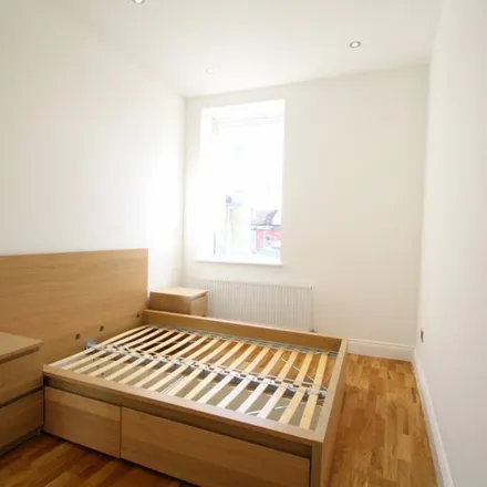 Rent this 1 bed apartment on 75 Hampden Road in London, N8 0JA