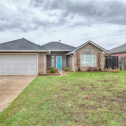 Rent this 3 bed house on 3237 Bismarc Lane in Norman, OK 73072