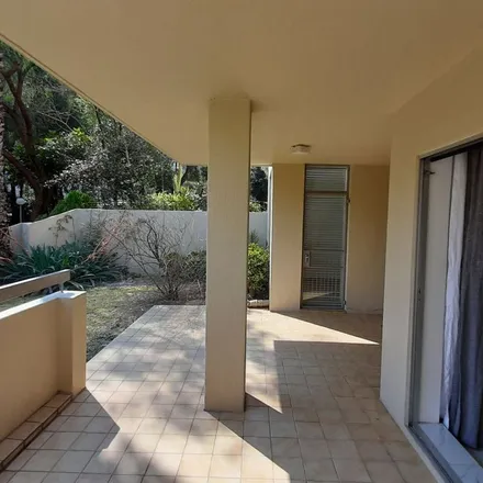 Image 9 - Saxon Road, Sandhurst, Johannesburg, 2001, South Africa - Apartment for rent