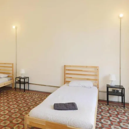 Rent this 6 bed room on Fundació Enric Miralles in Passatge de la Pau, 08001 Barcelona