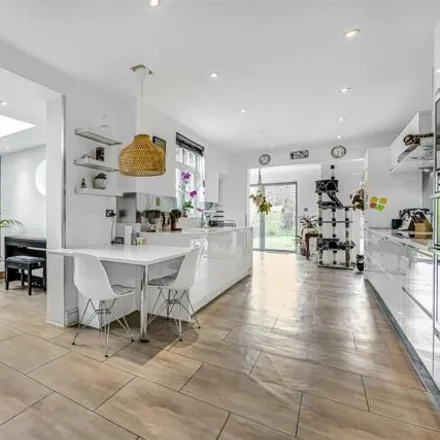 Image 4 - 5 Clare Lawn Avenue, London, SW14 8BH, United Kingdom - House for sale