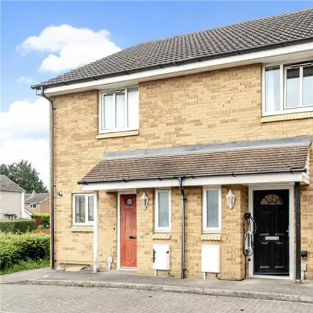 Buy this 2 bed townhouse on Rutland Road in Swindon, SN3 2GY