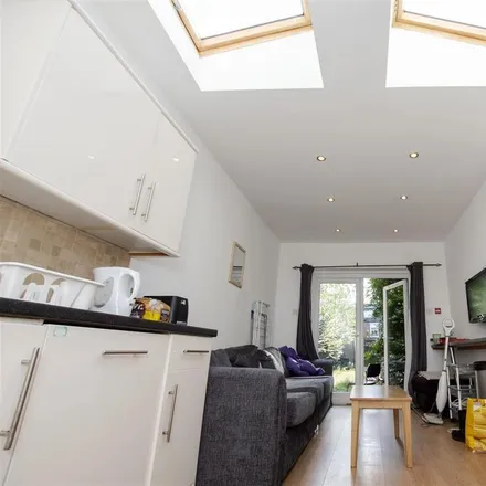 Image 1 - 302 Tiverton Road, Selly Oak, B29 6BY, United Kingdom - House for rent