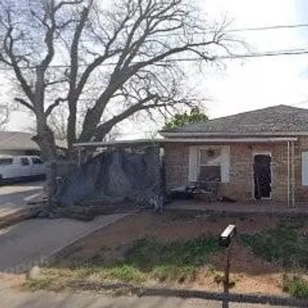 Buy this 3 bed house on 506 South Glenn Smith Road in Clinton, OK 73601