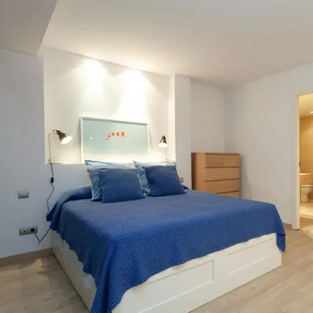 Rent this studio apartment on Plaça de Tetuan in 6, 08010 Barcelona