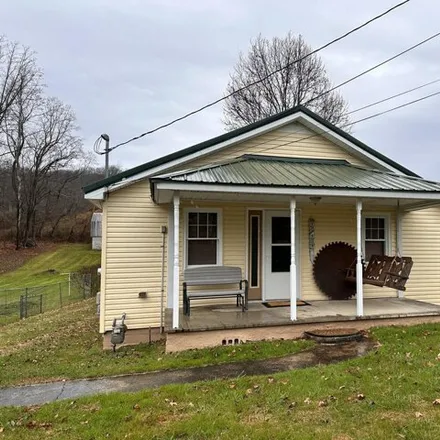 Buy this 3 bed house on Old Rte 38 in Oak Ridge, Fayette County